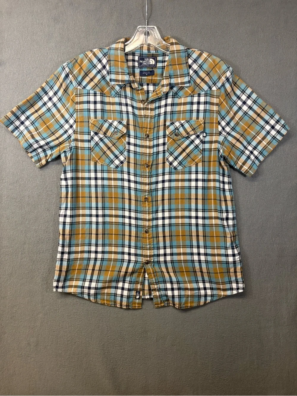 The North Face Men’s cotton multicolor plaid short-sleeve button-up shirt Sz. M